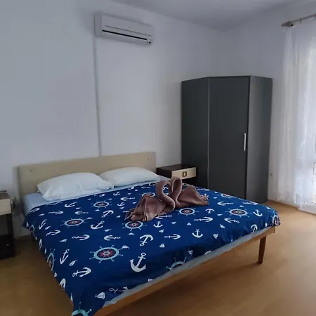Franic * Saplunara