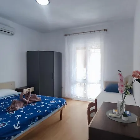 Franic Apartment Saplunara